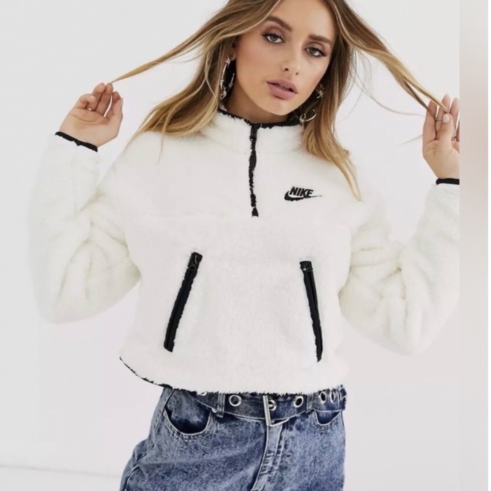 Nike Sherpa Plush Fleece Quarter Zip Crop Pullover Cream Black Medium BV5134-110 - Picture 2 of 8